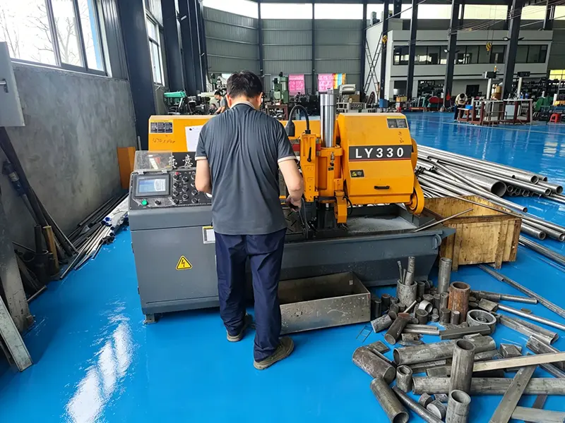 Sawing machine