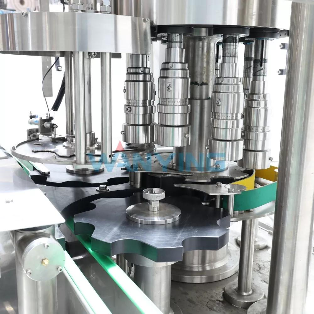 Capping machine for fermented bean curd jars